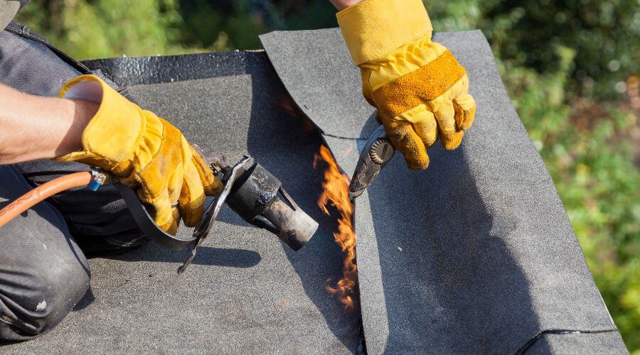 Expert Emergency Roof Repairs services in McRoberts, KY